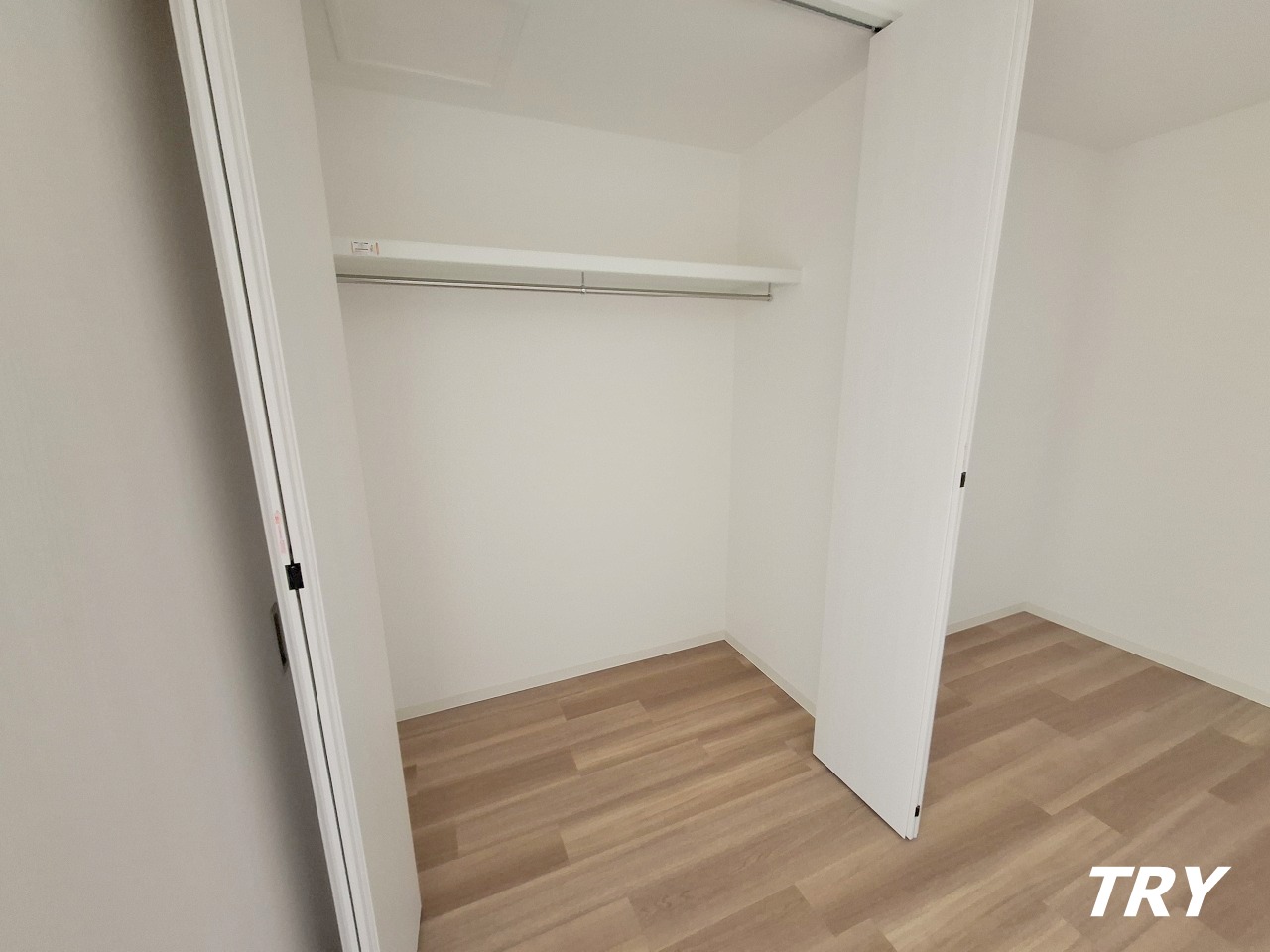 収納　洋室クローゼット