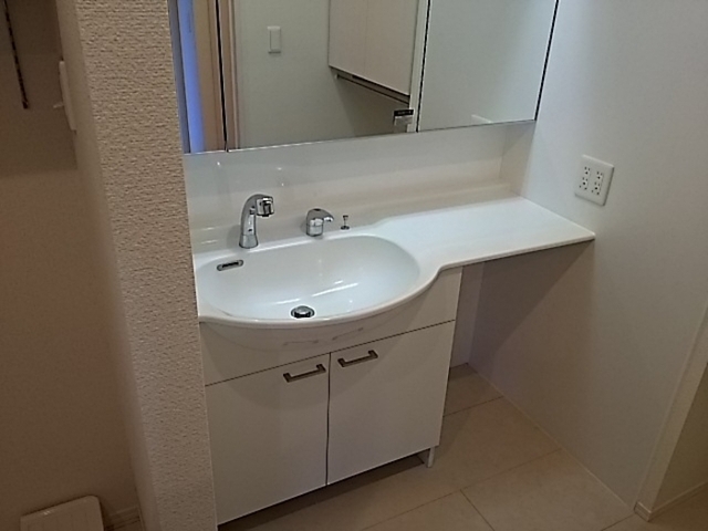 洗面設備　洗髪洗面化粧台