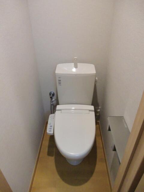 トイレ　シャワー付きトイレ