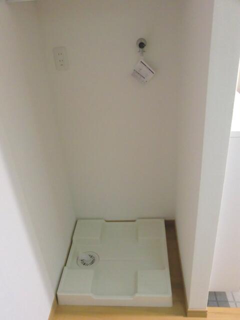 ロビー　室内洗濯機置場