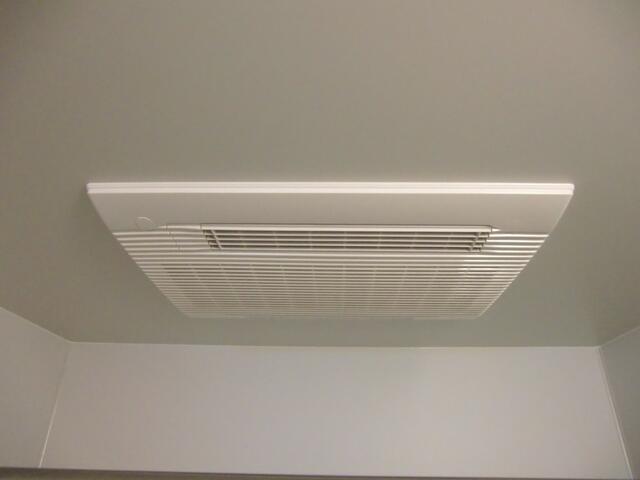 エントランス　浴室乾燥機