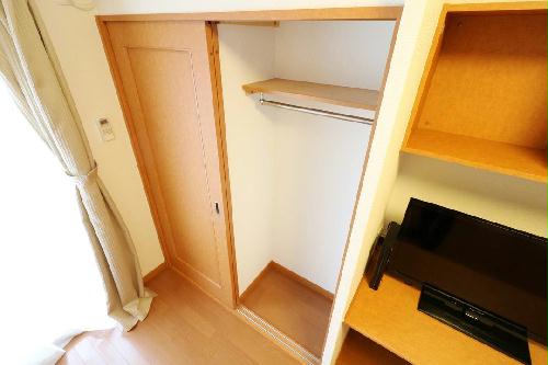 収納　大型クローゼットにより女性の方でも収納が安心