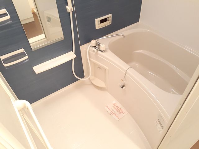 バス・シャワールーム　浴室乾燥付きのバスルーム♪