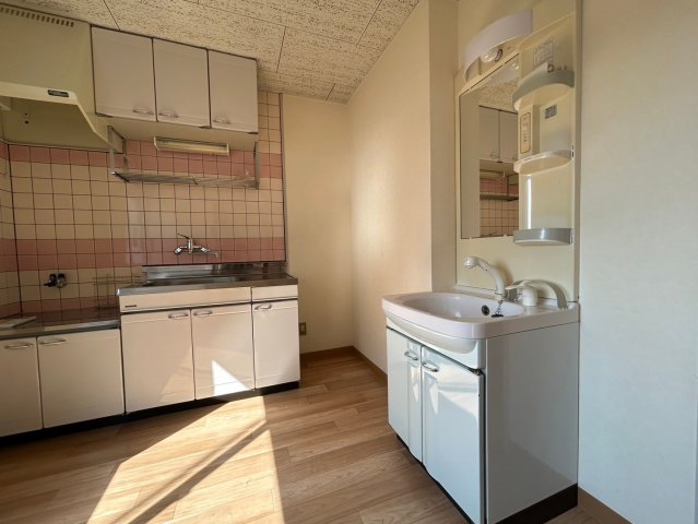 洗面設備　2024年3月撮影※現況を優先いたします。