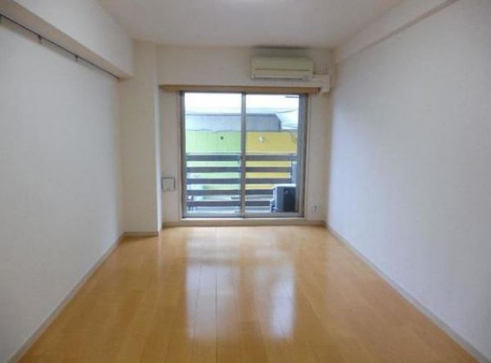 居室・リビング　※別部屋の参考写真です。