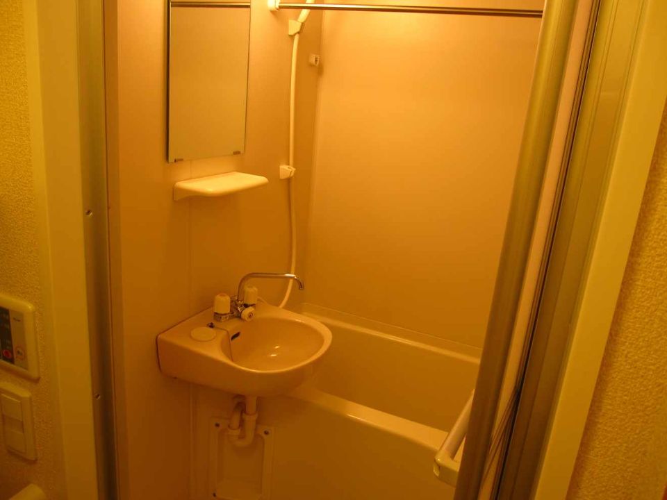 バス・シャワールーム　現況優先