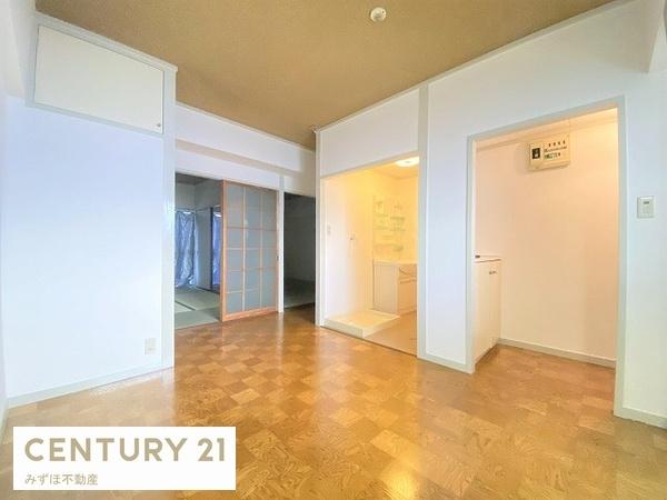 その他部屋・スペース　DK　6帖（別角度写真）