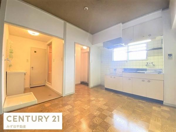 居室・リビング　DK　6帖