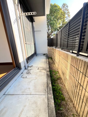 バルコニー　同物件、別号室の写真です。