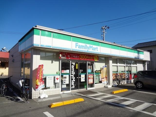 コンビニ　ファミリーマート 北田宮四丁目店（コンビニ）まで820m
