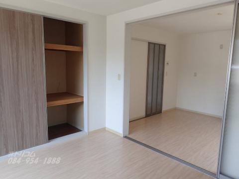 居室・リビング　室内