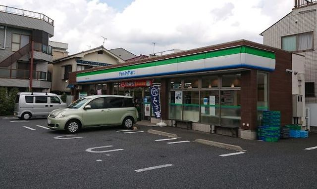 コンビニ　ファミリーマート北小岩六丁目店（コンビニ）まで498m