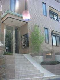 エントランス　耐震・耐火に優れた旭化成ヘーベルメゾン