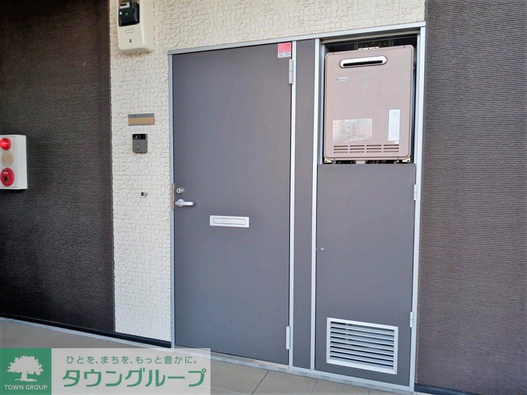 玄関　玄関ドア