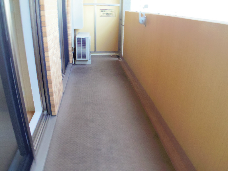 バルコニー　奥行きのあるバルコニー