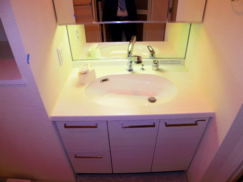 洗面設備　独立洗面台付きです！