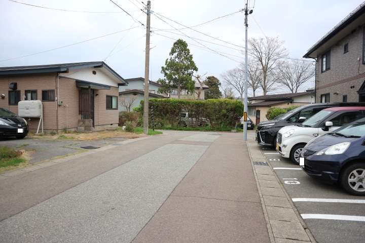 その他　前面道路（その他）まで0m