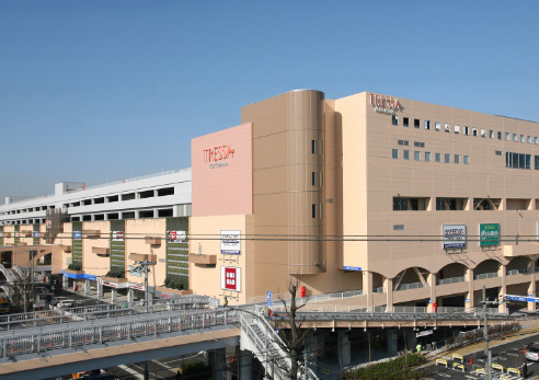 ショッピングセンター　トレッサ横浜（ショッピングセンター）まで1375m