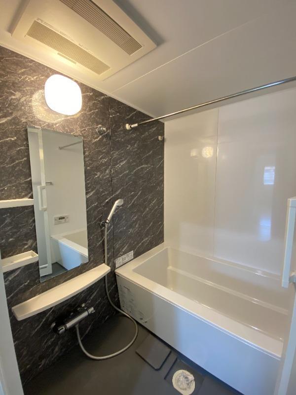 バス・シャワールーム　同物件内別部屋のお写真になります