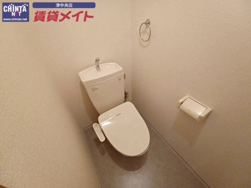 トイレ　同型参考写真