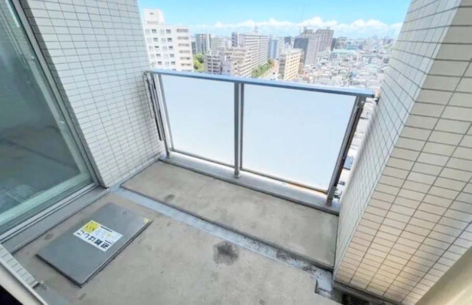 バルコニー　★洗濯物を干すスペース充分に取れます★