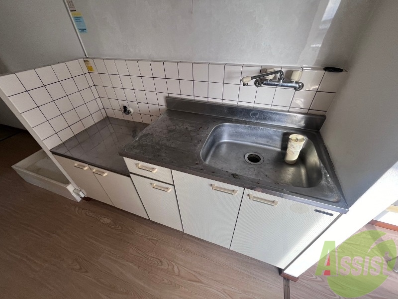 キッチン　キッチンはガスキッチンです。こちらも広々しています。