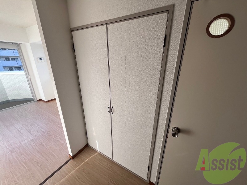 収納　収納箇所はクローゼットです。荷物はこちらにどうぞ。