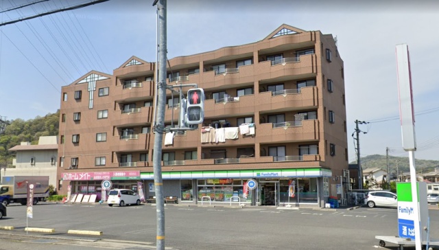 コンビニ　ファミリーマート　姫路夢前橋南店（コンビニ）まで1m