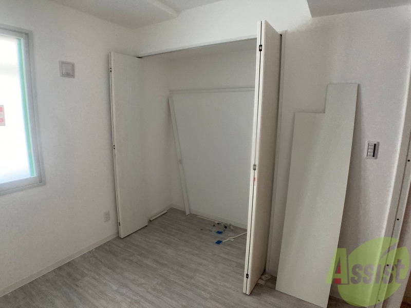 収納　クローゼットは奥行きもあり、荷物が多い方でも安心です。