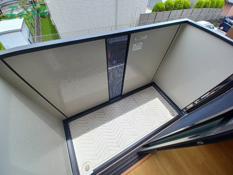 バルコニー　同物件別室画像