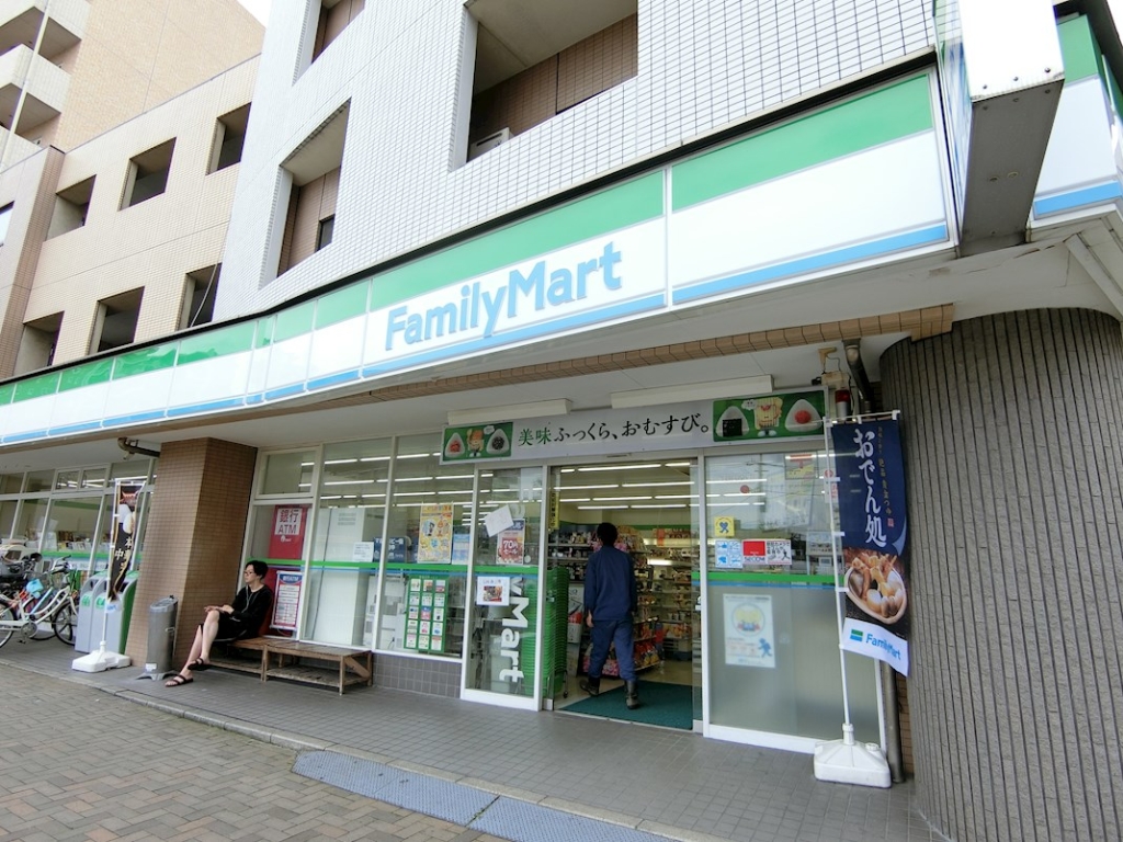コンビニ　ファミリーマート 一之江七丁目店（コンビニ）まで393m
