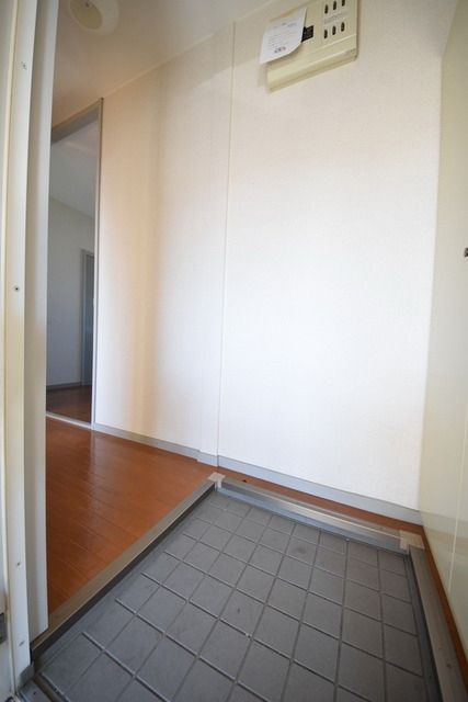 玄関　★お部屋探しは株式会社タウンハウジング東京まで★
