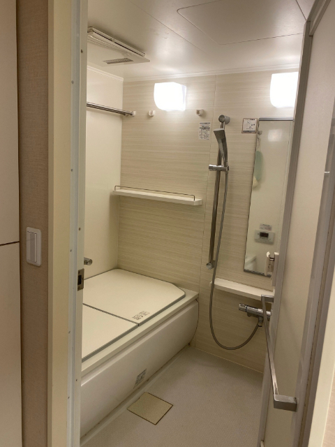 バス・シャワールーム　ゆとりある１４１８サイズの浴室