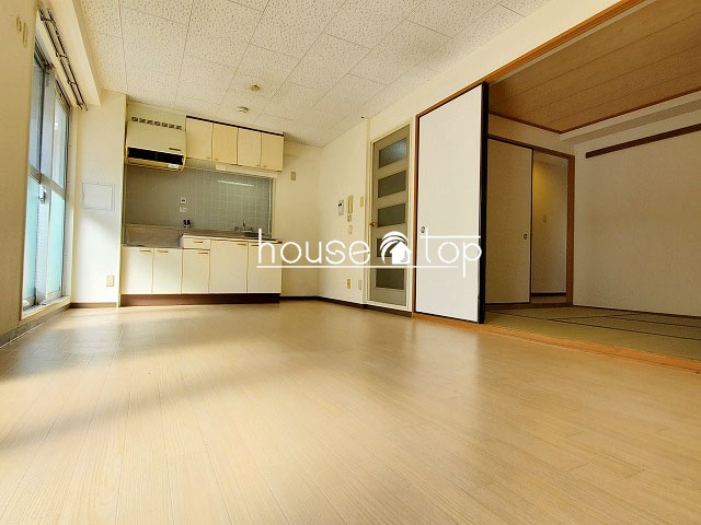 居室・リビング　広々12帖のリビング