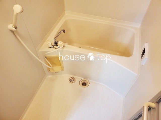 バス・シャワールーム　お湯張り機能付きの浴槽