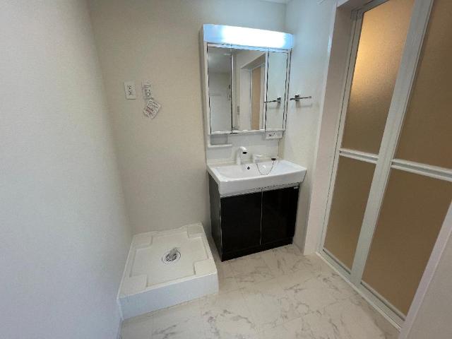 洗面設備　洗髪洗面化粧台