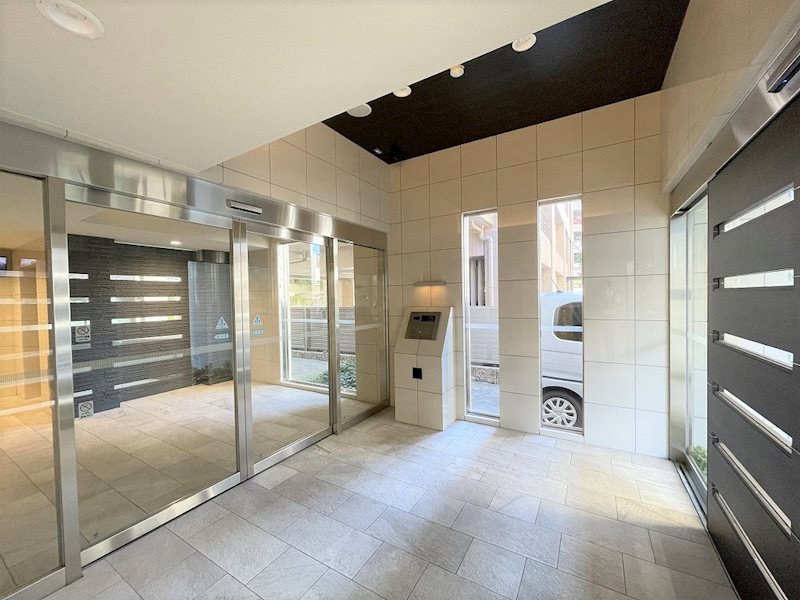 エントランス　★見学予約受付中★