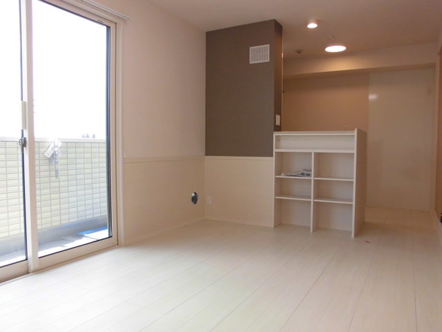 居室・リビング　リビング※別号室のお写真です