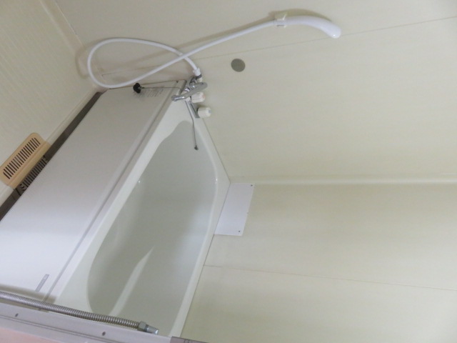 バス・シャワールーム　給湯式にリフォームしてありますのでゆったり入浴できます！！