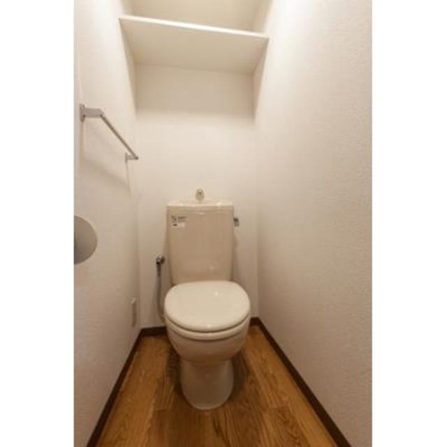 トイレ　※写真は同タイプ住戸です。