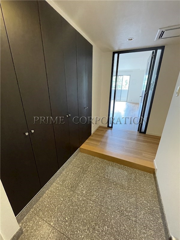 玄関　※参考写真※