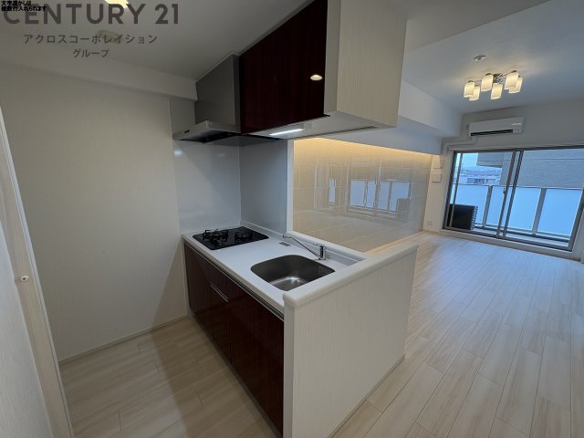 キッチン　人気の対面式キッチン♪2口ガスコンロ付き♪