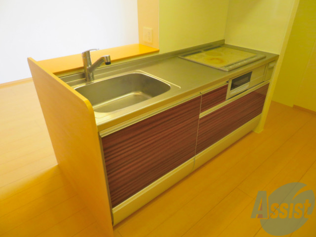 キッチン　キッチンは、広々としたスペースが有りますね。