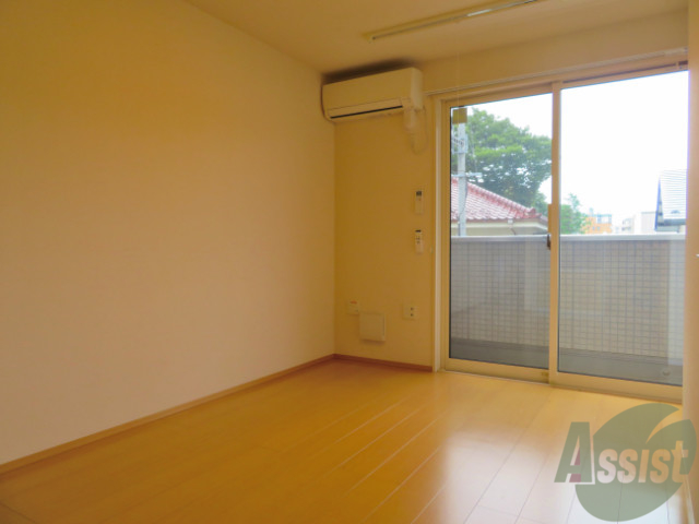 居室・リビング　リビングは、陽当り良好で綺麗なお部屋です。