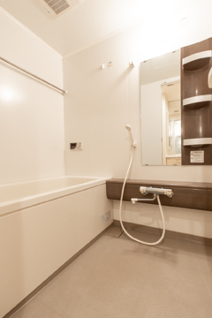 バス・シャワールーム　※写真は同タイプ住戸です。