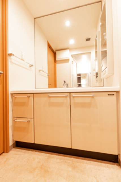 洗面設備　※写真は同タイプ住戸です。