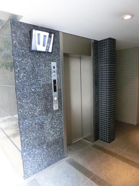 エントランス　建物の内部です