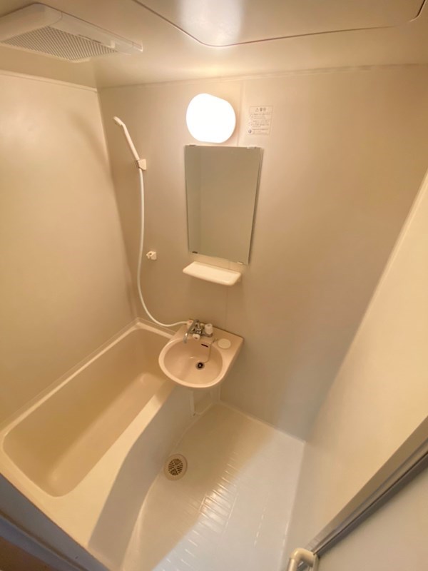 バス・シャワールーム　日々の暮らしに欠かせないお風呂です