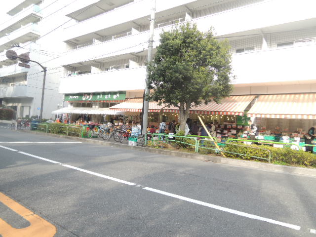 スーパー　フレッシュ　ひかり（スーパー）まで672m