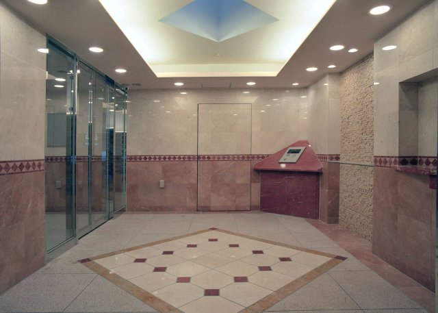 エントランス　ゆとりのあるエントランスです